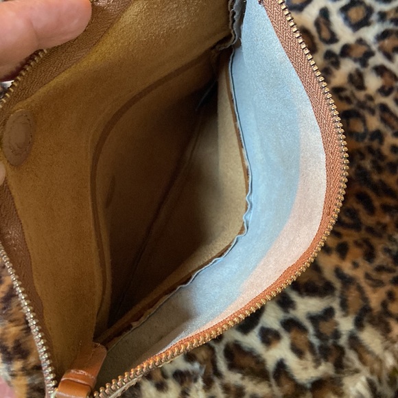 Super cute leather fold over pouch. - Picture 4 of 7